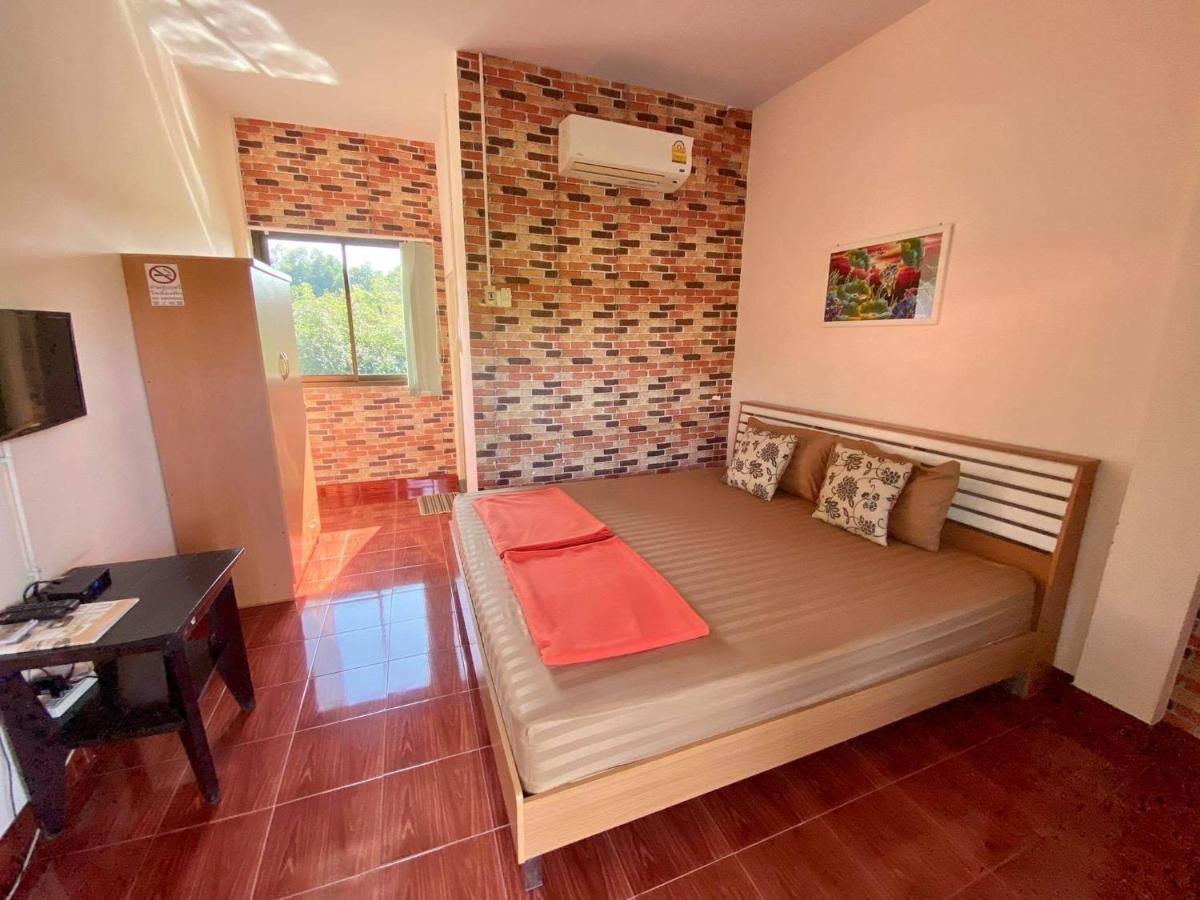 Апартаменты Saeng Tai Amphawa Samut Songkhram Экстерьер фото