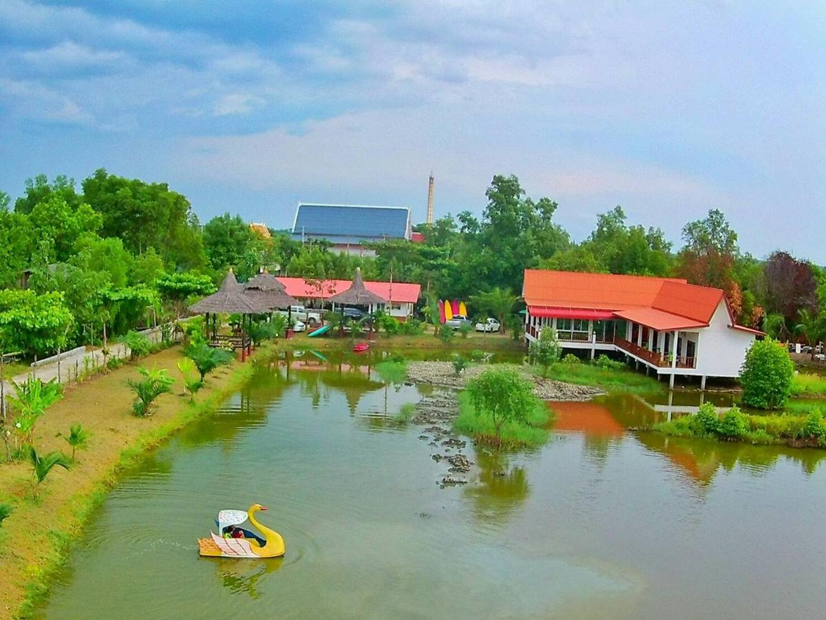 Апартаменты Saeng Tai Amphawa Samut Songkhram Экстерьер фото
