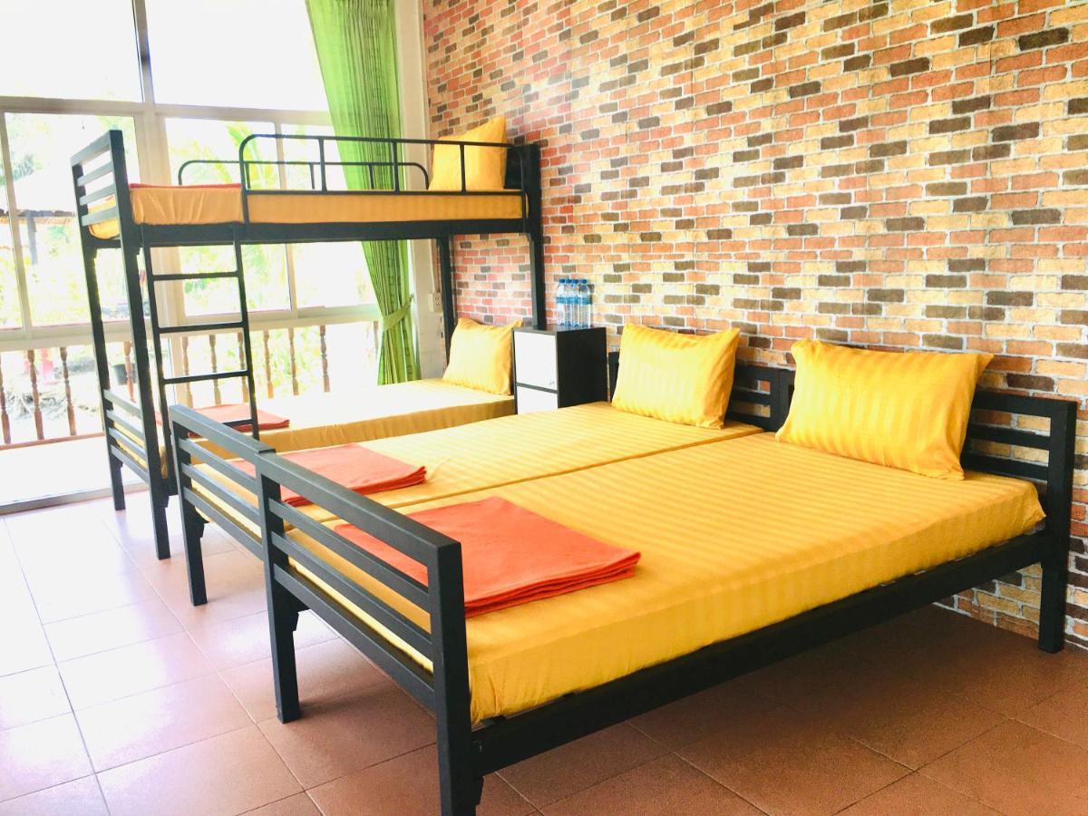 Апартаменты Saeng Tai Amphawa Samut Songkhram Экстерьер фото
